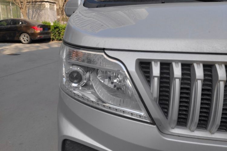 Used CHANGAN KAICHENG Ruixing M60 2023 1.5L GDI Comfort-Class Passenger Vehicle 6/7 Seats Right Front Headlight