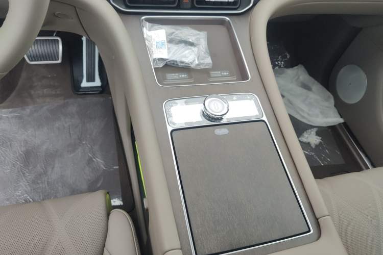 Used Hima AITO M9 2025 Extended-Range Ultra Version 52 kWh 5-Seater Edition