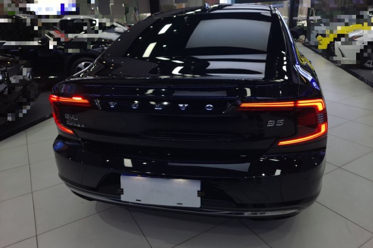Used Volvo S90 2023 B5 Zhiyuan Luxury Edition