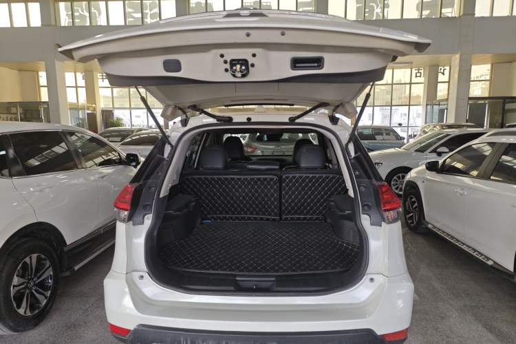 Used Nissan X-Trail 2019 2.0L CVT Smart Connect Comfort Edition 2WD