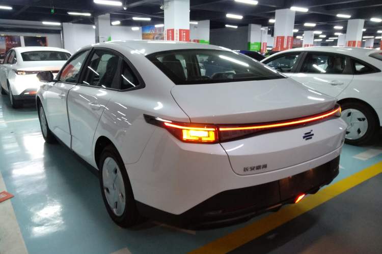 Used CHANGAN OSHAN 520 2025 Standard Edition
