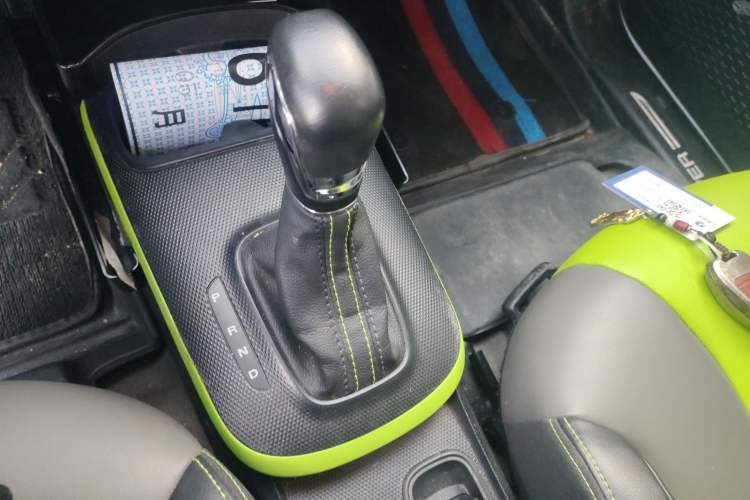 Used Roewe Clever 2021 302km All-Round Version Gear Lever