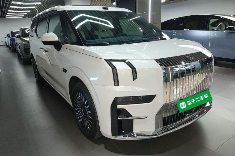 Used Zeekr 009 2024 Six-Seat Executive Version 4WD 108 kWh