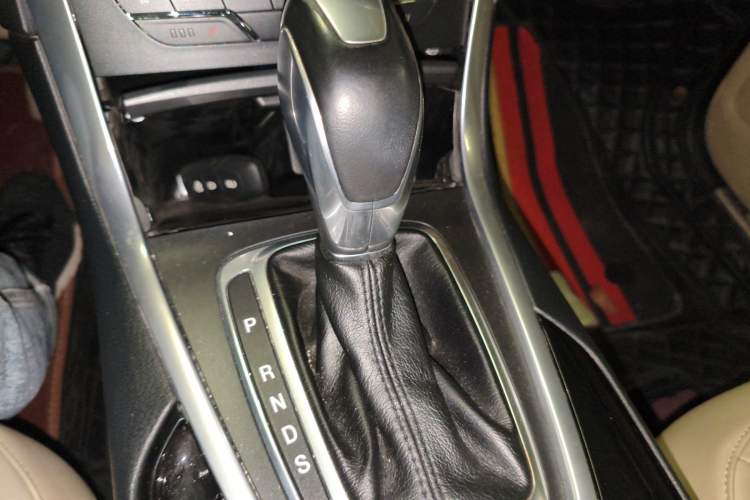 Used Ford Edge 2015 2.0T GTDi 4x4 High-Grade Model