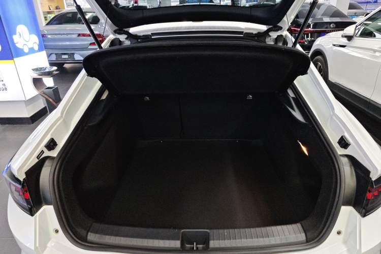 Used Volkswagen Lamando 2025 Lavida L 280TSI DSG Spicy Edition Trunk