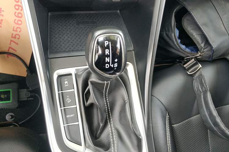 Used Geely Auto Vision X3 2019 Upgraded Model 1.5L CVT Prestige Version Gear Lever