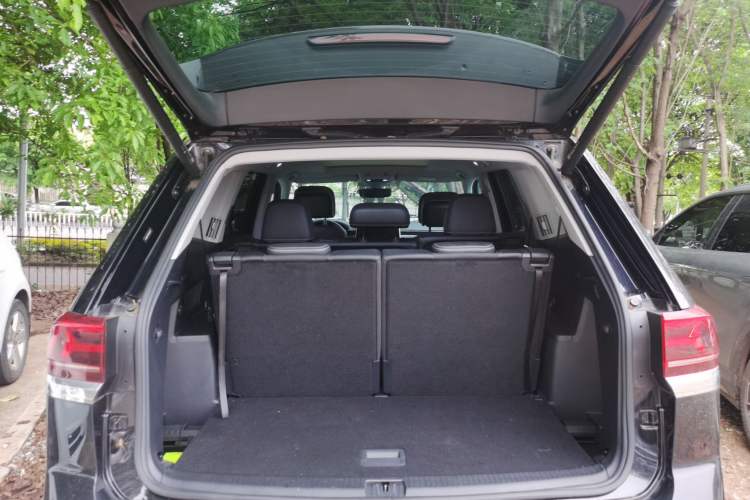 Used Volkswagen Teramont 2023 380TSI Four-Wheel Drive Prestige Luxury Edition Trunk