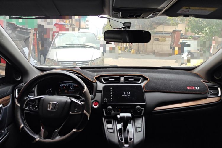 Used Honda CR-V 2017 240TURBO CVT Front-Wheel Drive Fashion Edition Center Console