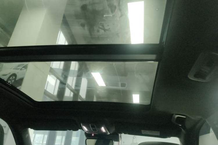 Used GAC Trumpchi GS8 2022 Linghang Series 2.0 TGDI Two-Wheel-Drive Luxury Smart Connectivity Version (7 Seats)