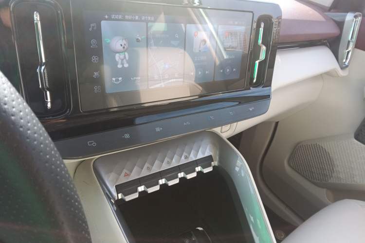 Used Wuling Xingyun 2023 2.0L DHT Flagship Edition
