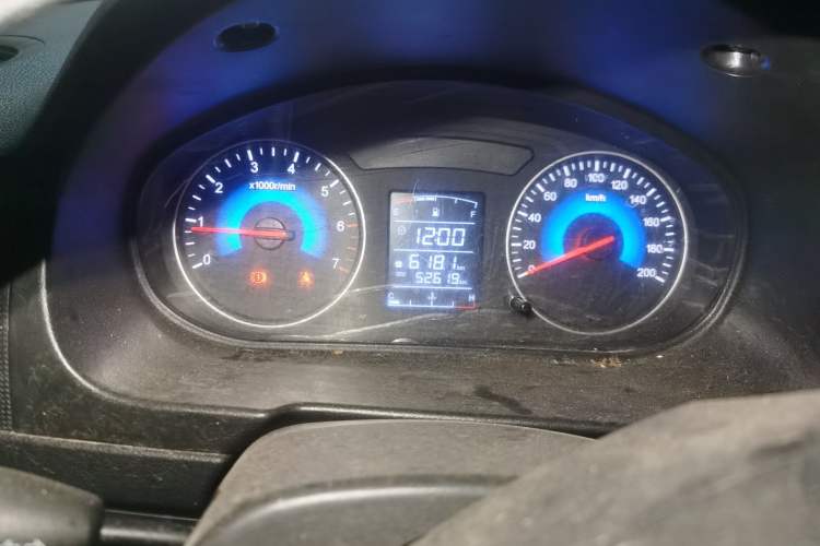 Used Dongfeng Fengon 330 2016 1.5L Manual Enjoyment Model DK15