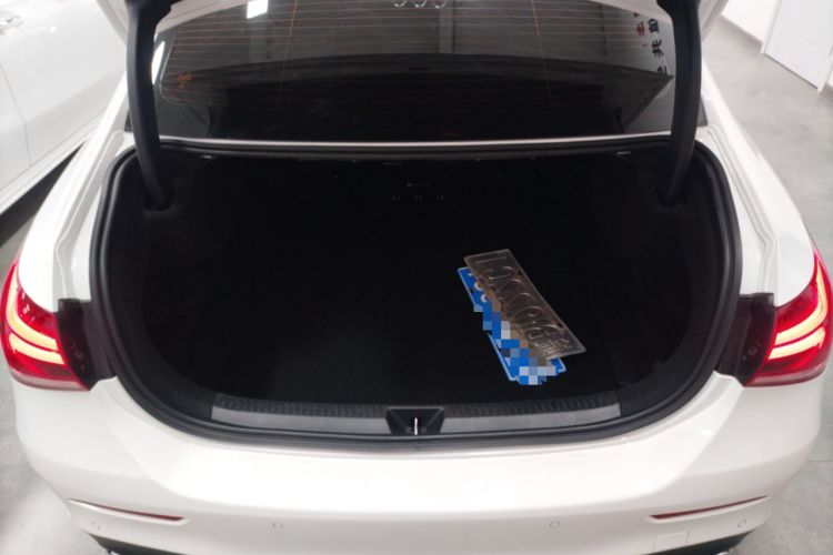 Used Mercedes-Benz A-Class 2022 Restyled A 200 L Sport Sedan Fashion Version
