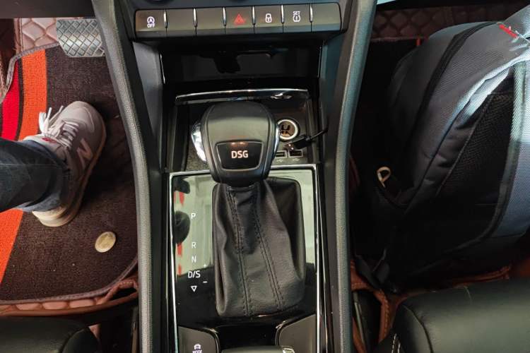 Used Skoda Kodiaq 2018 Facelifted TSI330 5-Seater Two-Wheel-Drive Luxury Enjoyment Edition