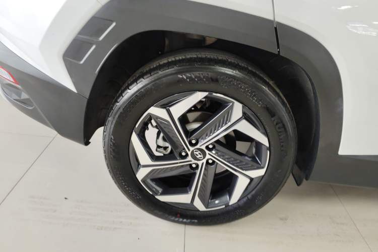 Used Hyundai Tucson 2023 Tucson L 1.5T Automatic Two-Wheel Drive DLX Luxury Edition Right Rear Wheel Hub