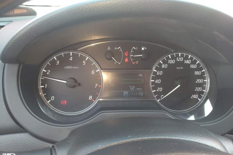 Used Nissan Tiida 2016 1.6L CVT Cool Dynamic Edition