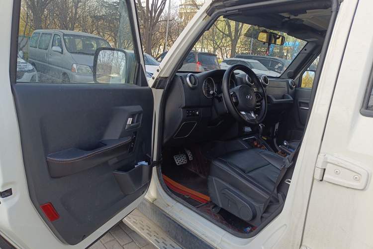 Used BAIC Off-Road BJ40 2016 40L 2.3T Automatic All-Wheel Drive Premium Edition Driver Seat