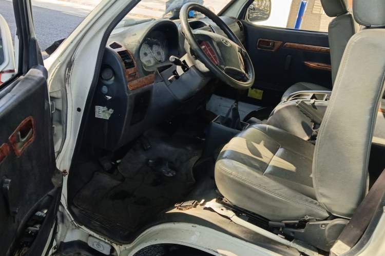 Used King Long Golden Way 2016 2.0L Value-Plus Edition 4G20