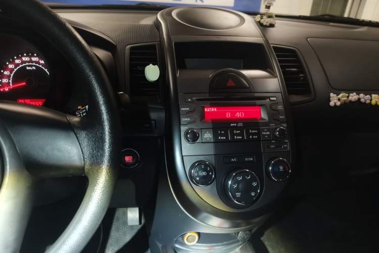 Used Kia Soul 2013 1.6L AT GL
