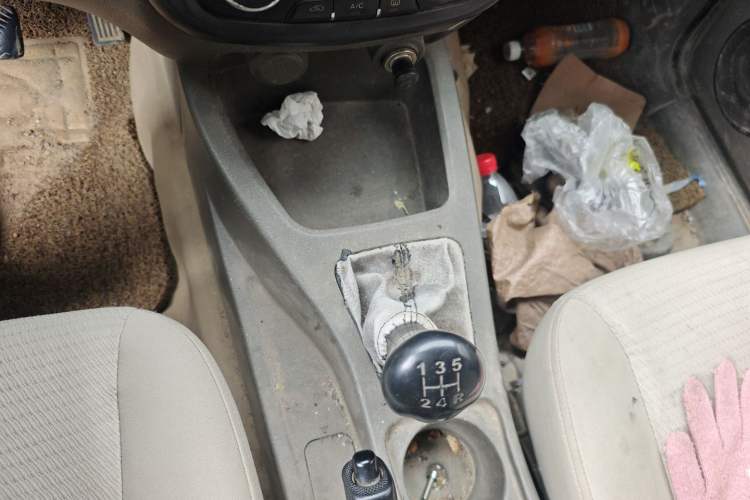 Used Wuling Rongguang V 2015 1.5L Practical Version Gear Lever