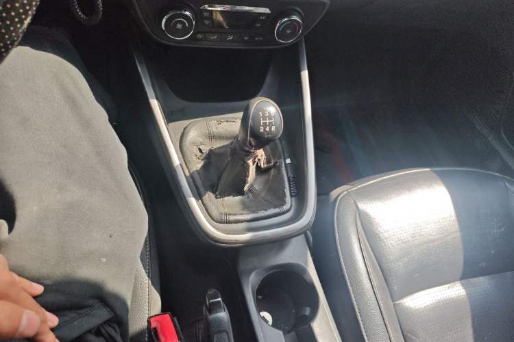 Used Ford Escort 2015 1.5L Manual Fashion Edition