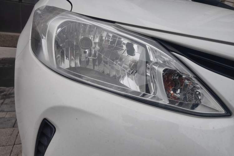 Used Toyota Vios 2017 1.5L CVT Innovation Edition Right Front Headlight