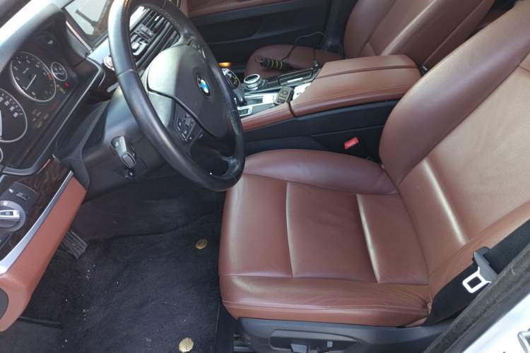 Used BMW 5 Series 2014 525Li Leading Model
