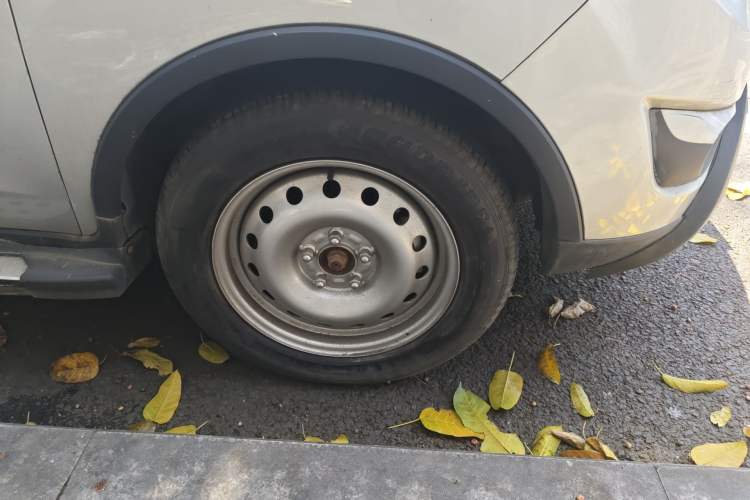 Used CHANGAN CS35 2015 1.6L Manual Luxury Model China IV Standard