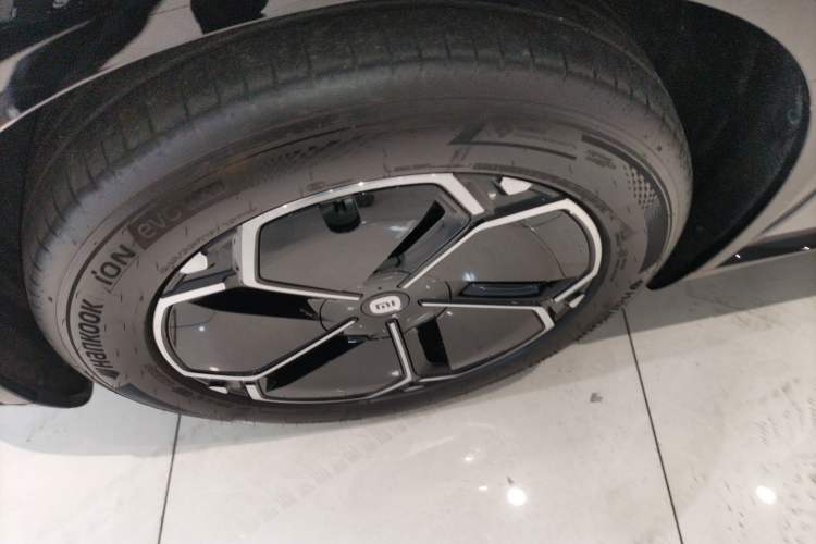 Used Xiaomi Auto YU7 2025 Ultra-Long Range Rear-Wheel Drive Version
