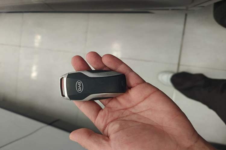 Used BYD Song MAX 2021 Upgraded Model 1.5T Automatic Prestige 7-Seater Vehicle Key