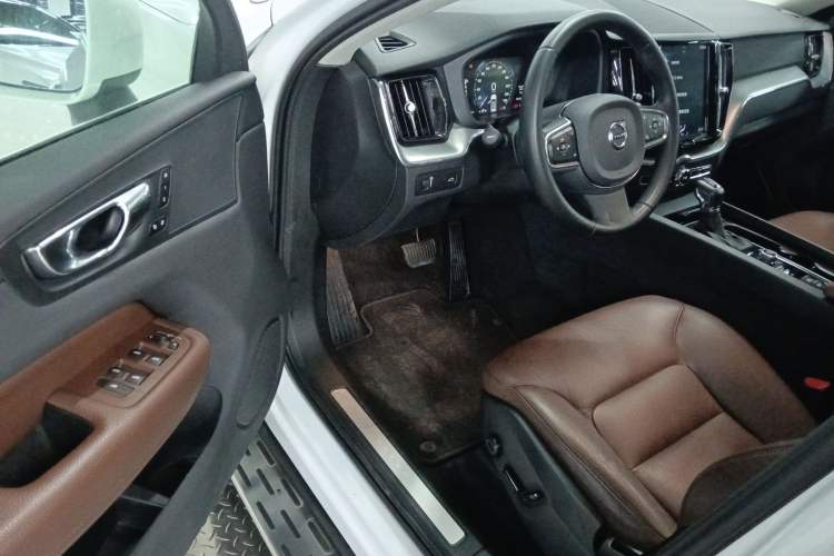 Used Volvo XC60 2020 T5 4x4 Zhiyi Luxury Edition
