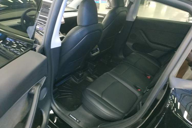 Used Tesla Model Y 2023 Rear-Wheel-Drive Version