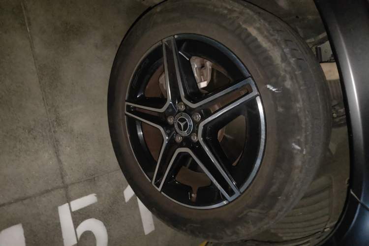 Used Mercedes-Benz GLE New Energy 2022 Restyled GLE 350 e 4MATIC Coupe SUV Right Front Wheel Hub