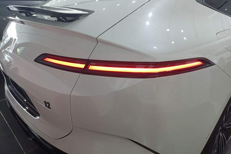 Used Avatr 12 2025 Year Updated Ultra Extended-Range Version Exterior 3