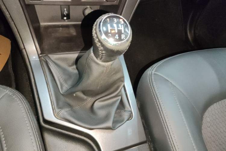 Used Great Wall Wingle 5 2021 1.5T Two-Wheel Drive "Dry Meal" Edition Value Model with a 1680mm Cargo Bed Equipped with GW4G15K Engine
