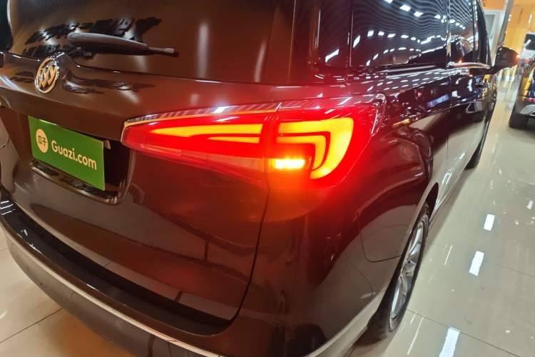 Used Buick GL8 2017 ES 28T Comfort Model China V Standard Right Rear Taillight
