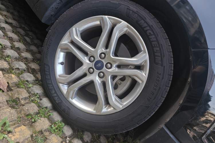 Used Ford Edge 2018 EcoBoost 245 Two-Wheel-Drive Titanium 7-Seater China V Standard
