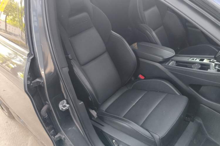 Used Lynk & Co 03 2023 1.5TD DCT JingPro Right Front Seat