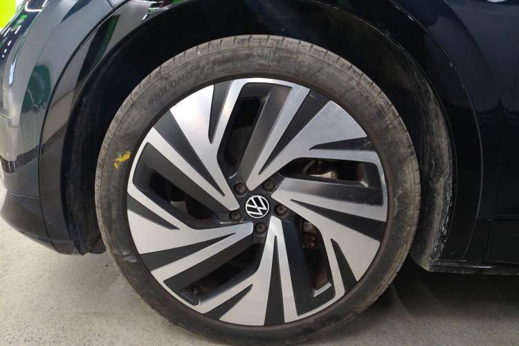 Used Volkswagen ID.4 CROZZ 2022 High-Performance PRIME Edition Left Front Wheel Hub