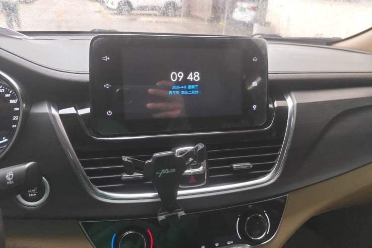 Used Baojun 730 2017 1.8L iAMT Prestige Version 7 Seats