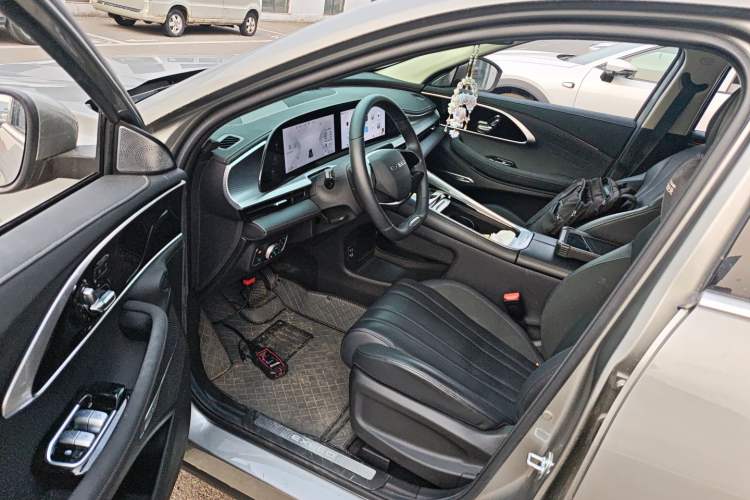 Used EXEED Lingyun 2024 300T Two-Wheel Drive Starlight Edition
