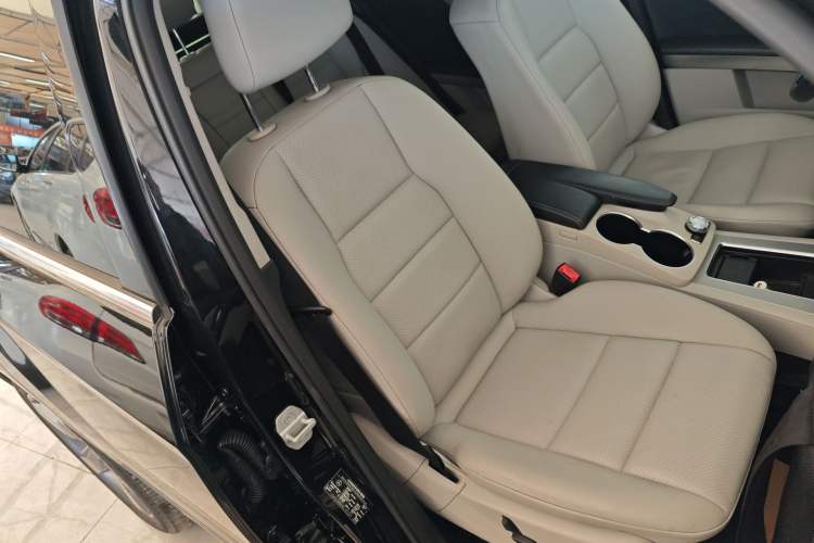 Used Mercedes-Benz GLK-Class 2013 GLK 300 4MATIC Dynamic Sunroof Model Right Front Seat