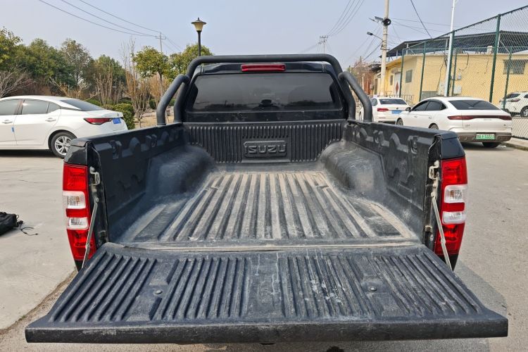 Used Isuzu JLM 2022 2.8T Classic Diesel Two-Wheel Drive Comfort Version with Long Wheelbase – JE493ZLQ6E