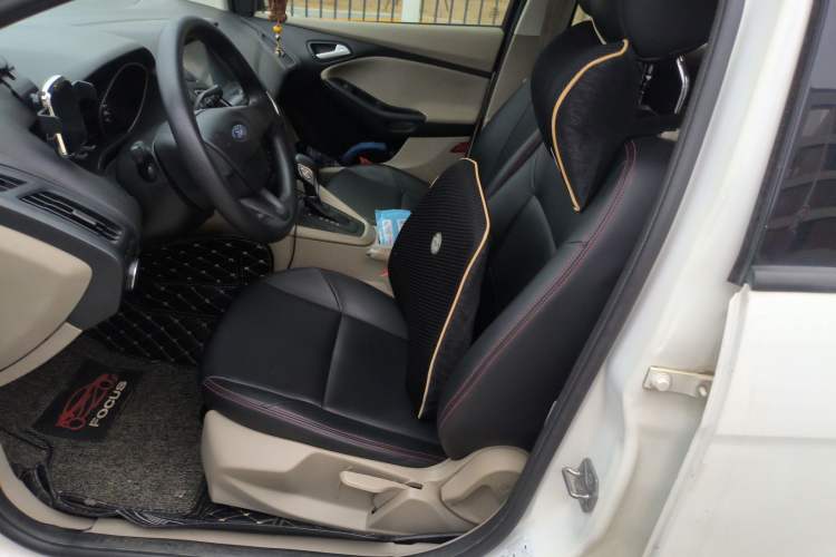 Used Ford Focus 2015 Sedan 1.6L Automatic Comfort Model
