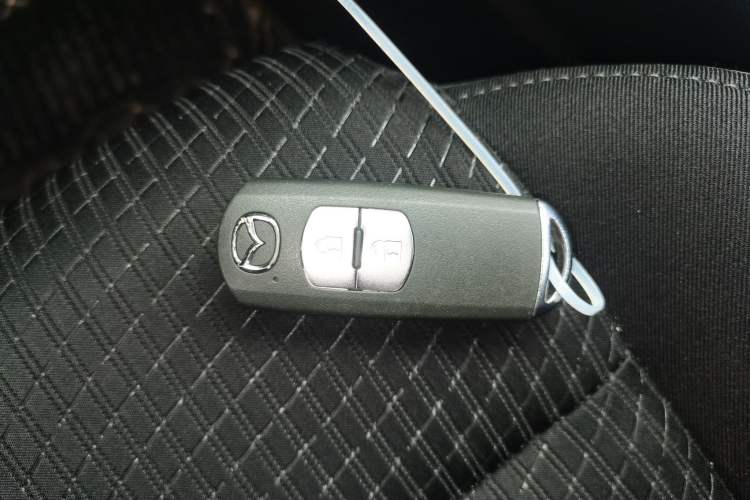 Used Mazda CX-5 2015 2.0L Automatic Two-Wheel Drive Urban Version Vehicle Key