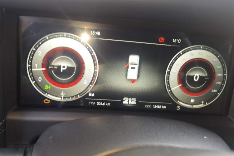 Used 212 T01 2025 2.0T Changfeng
