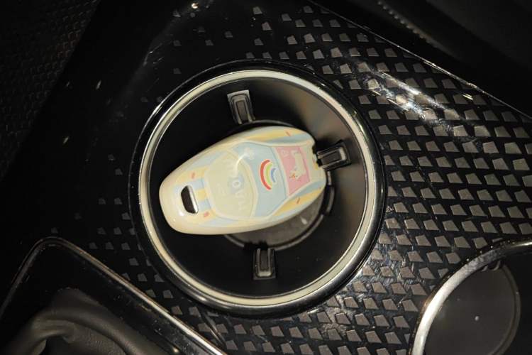 Used Hongqi HS3 PHEV 2024 PHEV 115km Jingwei Edition Vehicle Key