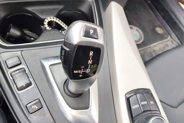 Used BMW 3 Series 2015 316Li Fashion Model
