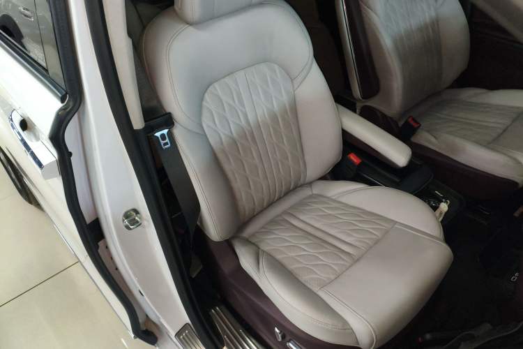 Used Buick GL8 2022 Avenir Aivia Six-Seat Deluxe Edition
