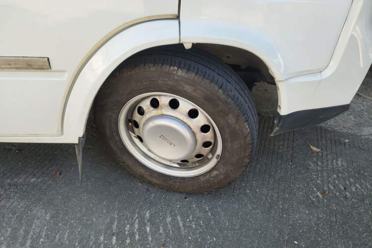 Used JMC Transit 2021 2.8T Space King Standard Version Short Wheelbase Mid-Height Roof 6-Seater Diesel Euro VI JX493