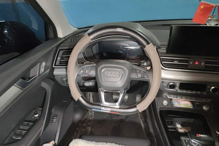 Used Audi Q5L 2024 40 TFSI Fashion Dynamic Model Steering Wheel